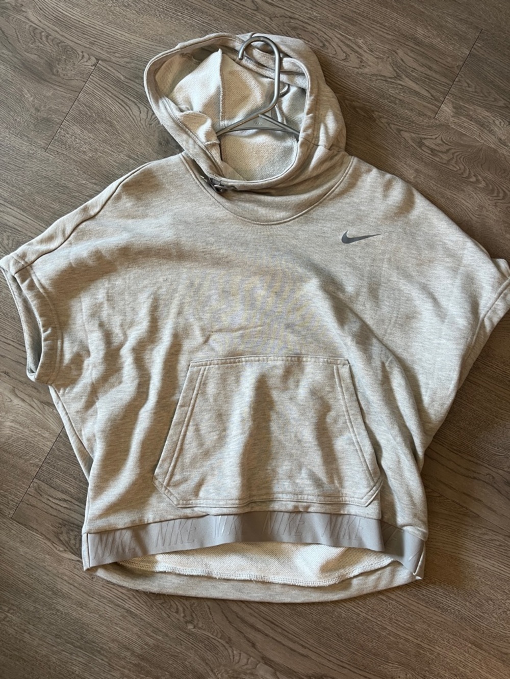 Nike Light Gray Sleeveless Hooded Sweatshirt with Kangaroo Pocket